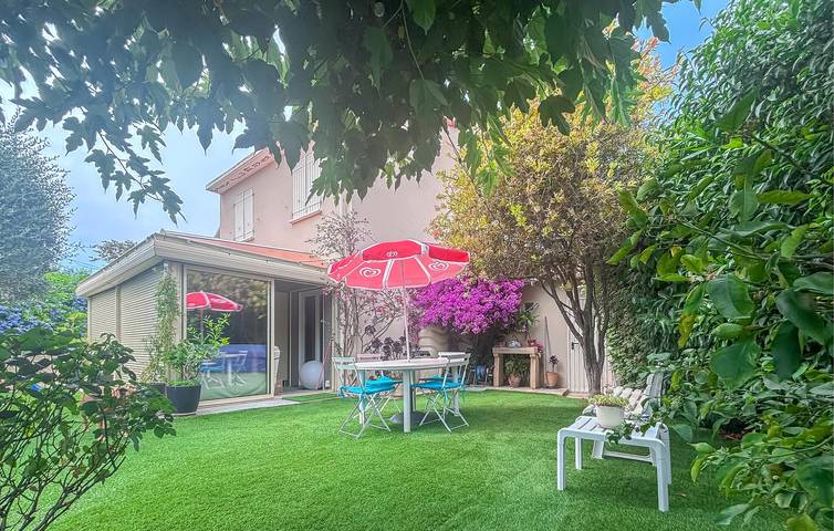 Reizende 2-Zimmer-Wohnung mit Pool, Terrasse und 1,5 km zum Strand in La Ciotat, Marseille und Umgebung