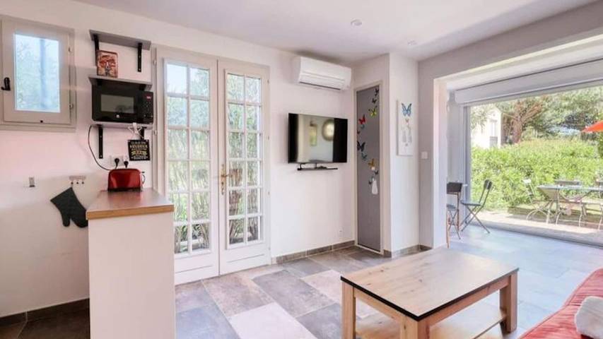 Gîte pour 4 personnes, avec jardin et piscine dans Plage Saint-Clair - 2