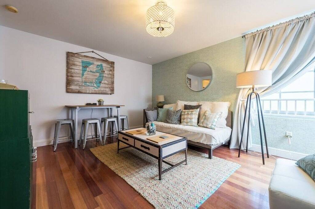 Ganze Wohnung, Beautiful 1 bedroom apartment with Pool in the heart of South Beach!!! in South Beach, Miami Beach