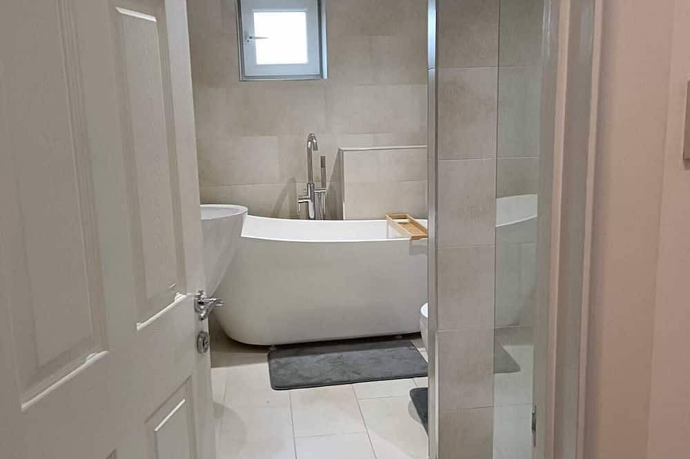 Entire apartment, 1/2 Mile to Beach, Great North Run Finish Line and Town Centre.  No. 47 in South Shields, South Tyneside