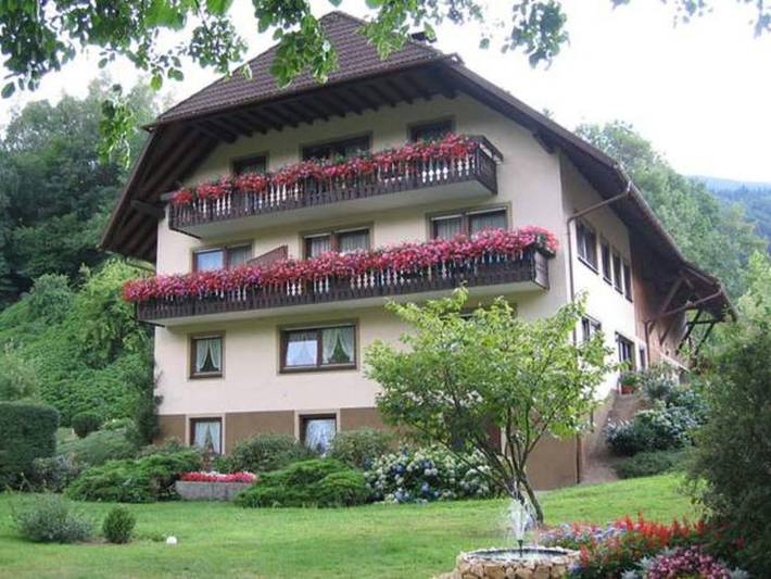 Ferienwohnung für 3 Personen, mit Balkon und Garten in Simonswald