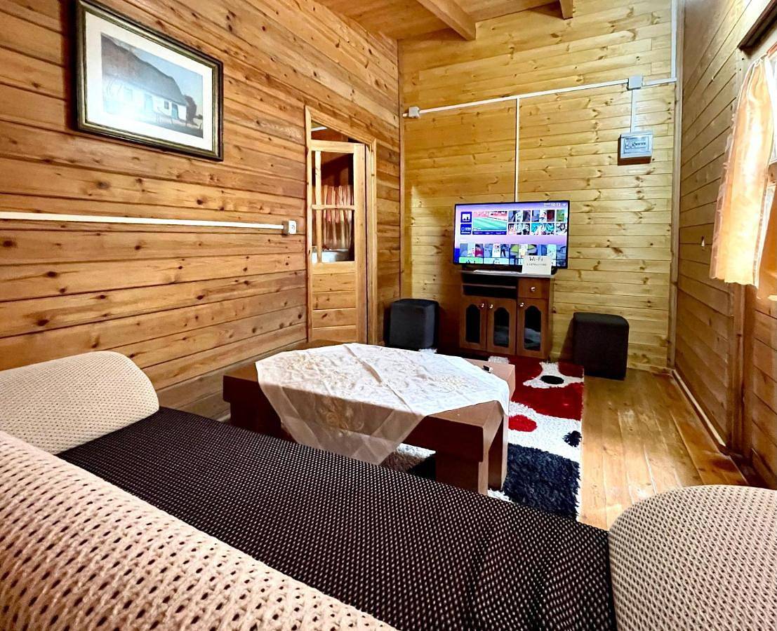 Family Room with Bathroom in Orikum, Vlorë