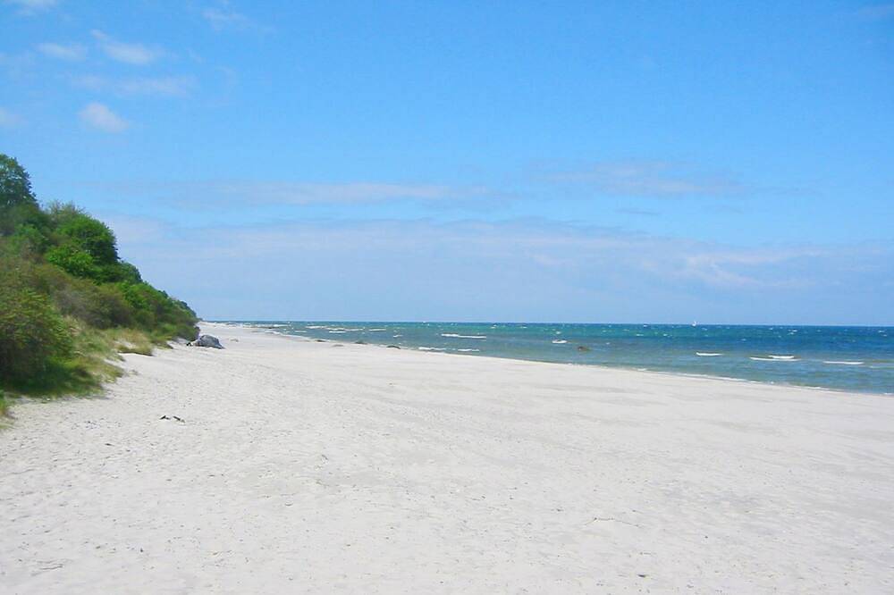 Ganze Wohnung, Dicht am berühmten Kap, schöner Sandstrand - Ferienresidenz Kap Arkona Fewo 07 - in Putgarten, Rügen