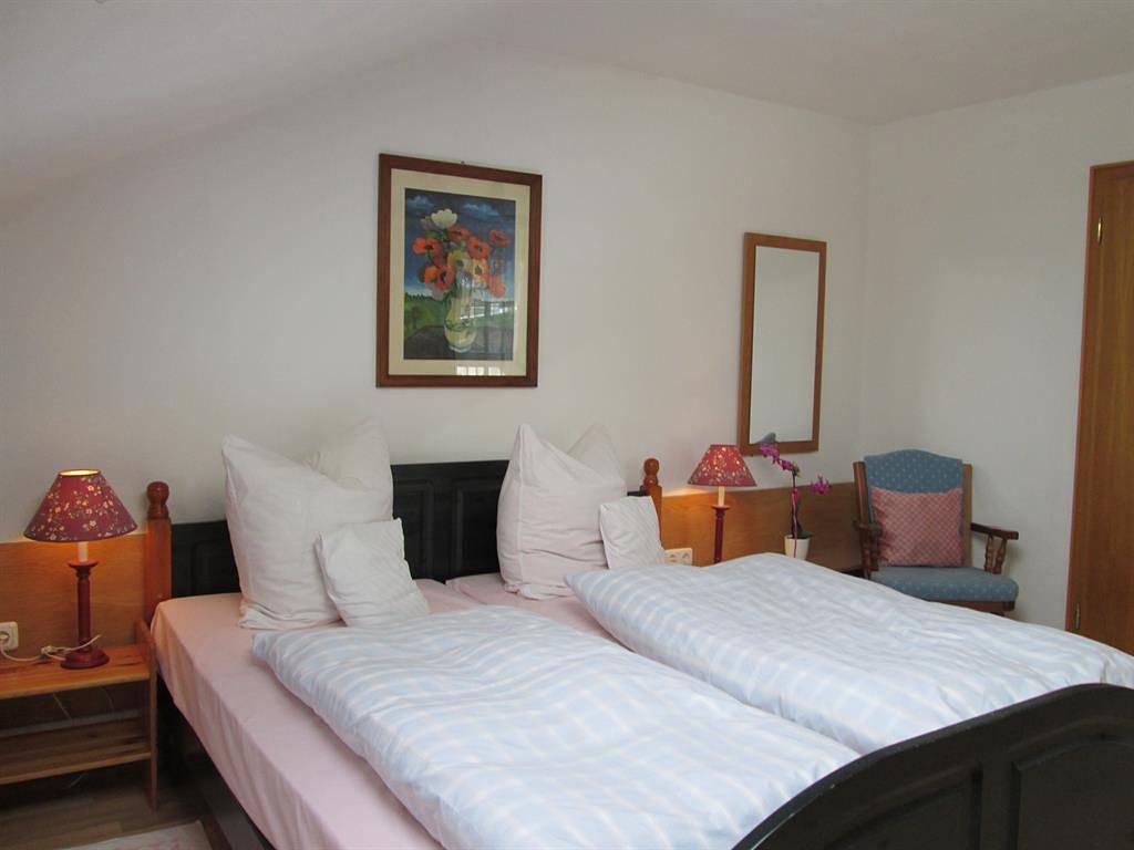 Ganze Ferienwohnung, Standard Doppelzimmer Dusche/Wc,Tv, in Kössen, Kaiserwinkl