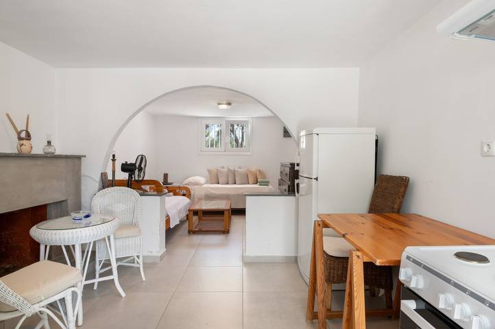 Vasso Galati Country House with Sea View, Wi-Fi, and Air Conditioning in Aegina