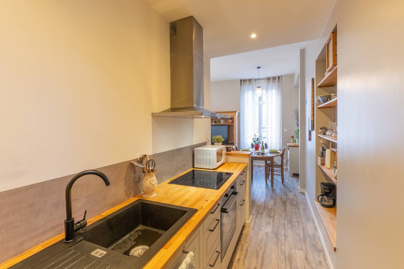Appartement entier, Cocon « Parenthèse Cosy près des Thermes » avec Wi-Fi et climatisation in Vals-les-Bains, Parc naturel régional des Monts d'Ardèche