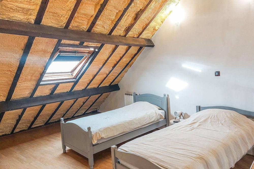 2 bedroom pet friendly home in Gravelines in Gravelines, Dunkirk region