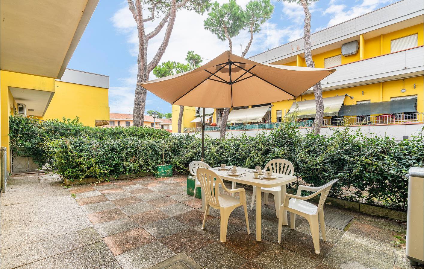 Ganze Ferienwohnung, Rückzugsort am Strand: 300m zum Meer, Pool & mehr in Rosolina Mare, Polesine