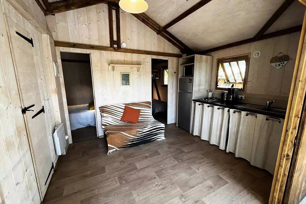 Lodge Prestige Sarrans 39m² (2 chambres) - Plancha 5 personnes in Thérondels, L'Aubrac