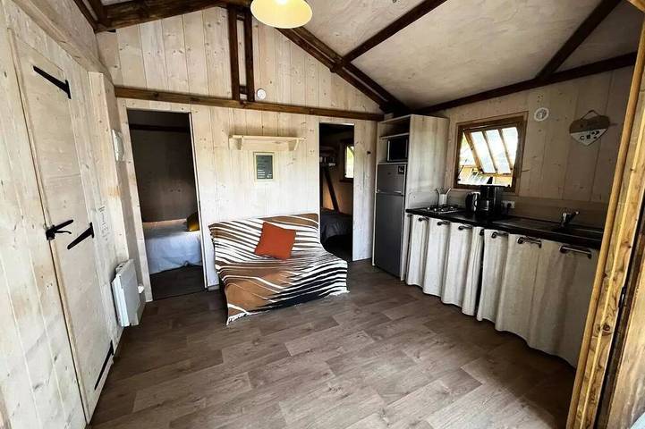 Gîte pour 5 personnes, avec terrasse et piscine, animaux acceptés dans Thérondels - 2