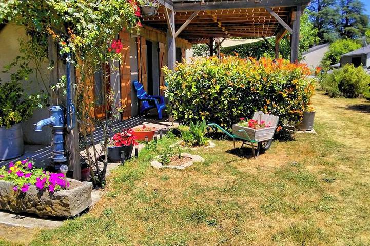 Gîte pour 4 personnes, avec jardin, animaux acceptés à Pradelles-Cabardès