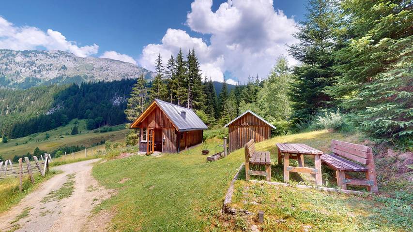 Mountain hut for 4 people, with Garden in Austria