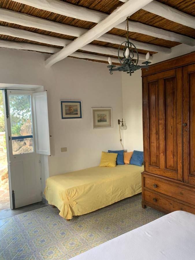 Ferienhaus für 6 Personen, mit Garten und Ausblick, mit Haustier auf den Liparische Inseln - 4