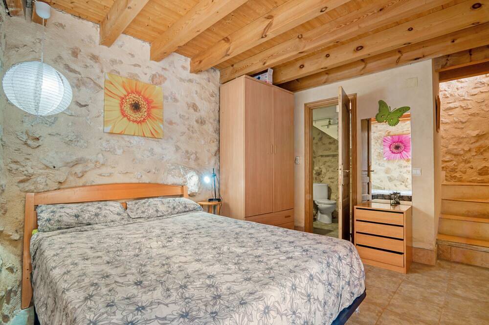 Casa de vacaciones 'Lily's House' con vistas a la montaña, Wi-Fi y aire acondicionado in Pedreguer, Costa Blanca