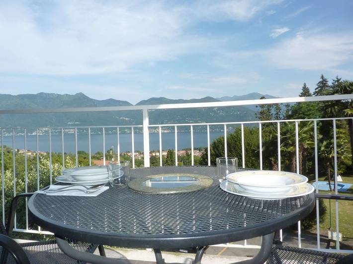 Entire apartment, "Blueville21" Apartment with Lake View, Shared Pool, and Wi-Fi in Germignaga, Lago Maggiore (Lombardy)