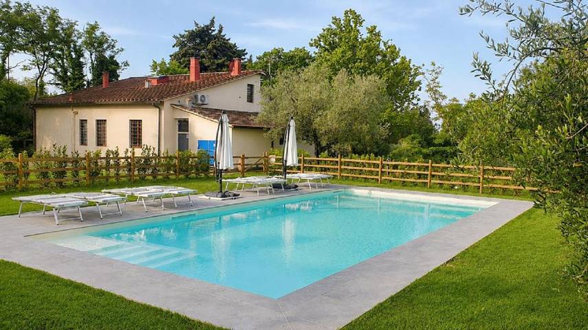 Ferienwohnung für 2 Personen, mit Garten und Pool sowie Ausblick
