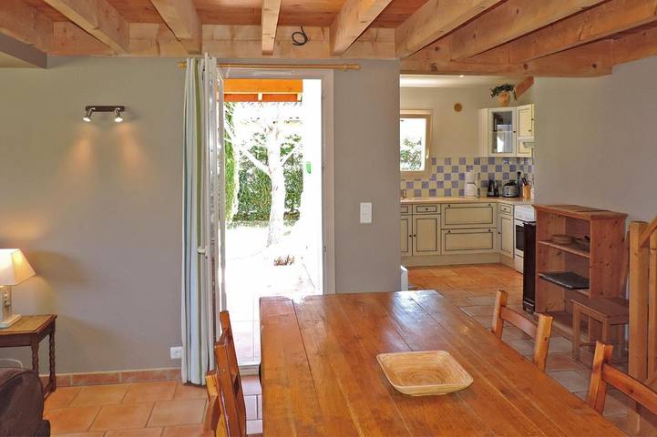 Location de vacances pour 5 personnes, avec piscine ainsi que vue et jardin à Mirabel-et-Blacons - 2