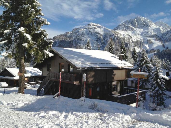 Ferienhaus für 12 Personen, mit Ausblick und Terrasse sowie Sauna, mit Haustier