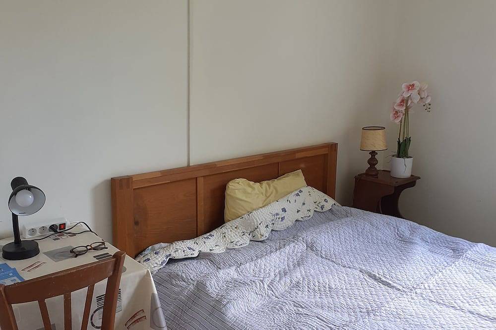 Entire apartment,  Disney One Bedroom in Montévrain, Seine-et-Marne