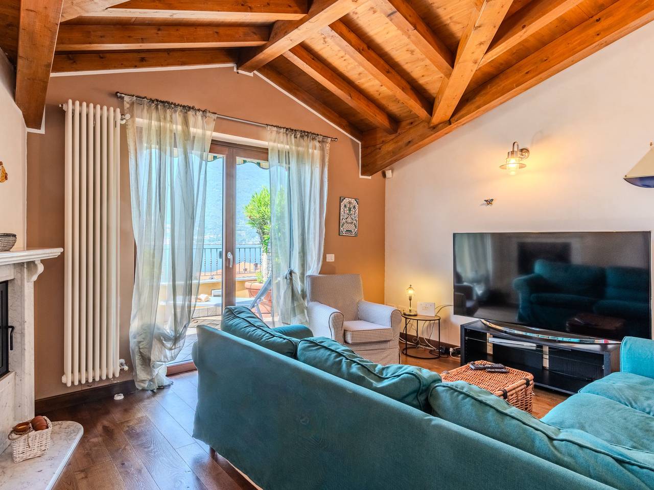 Ganze Wohnung, La Terrazza sul Lago in Dervio, Comer See