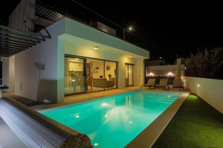 Location de vacances pour 7 personnes, avec jardin ainsi que piscine et vue à Caldas da Rainha