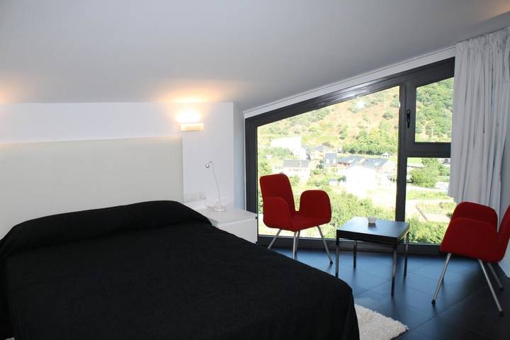 Gîte pour 4 personnes, avec Balcon ainsi que Terrasse et Vue à Villafranca del Bierzo