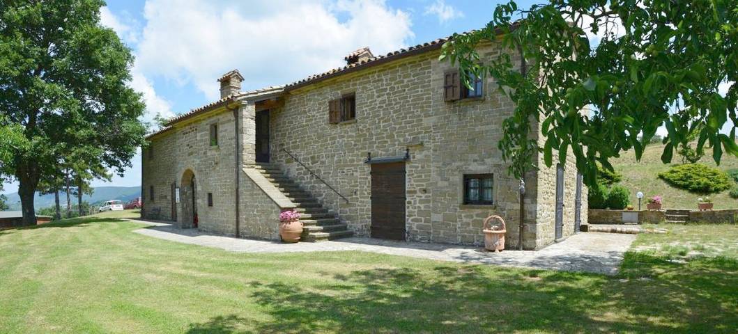 Location de vacances pour 3 personnes, avec jardin ainsi que piscine et vue, animaux acceptés à Gubbio - 3