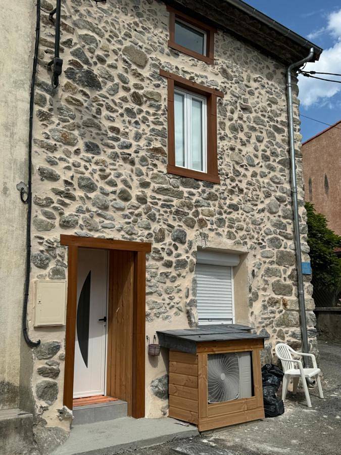 Three-Bedroom House in Mercus-Garrabet, Ariège