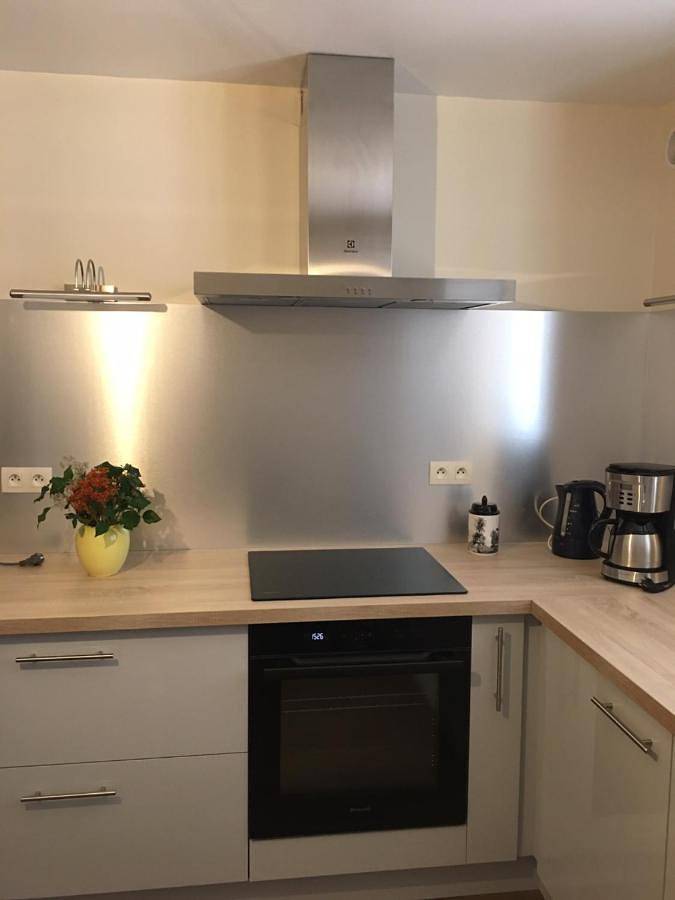 Location de vacances pour 8 personnes, avec vue ainsi que jardin et piscine à Montigny-le-Chartif - 2