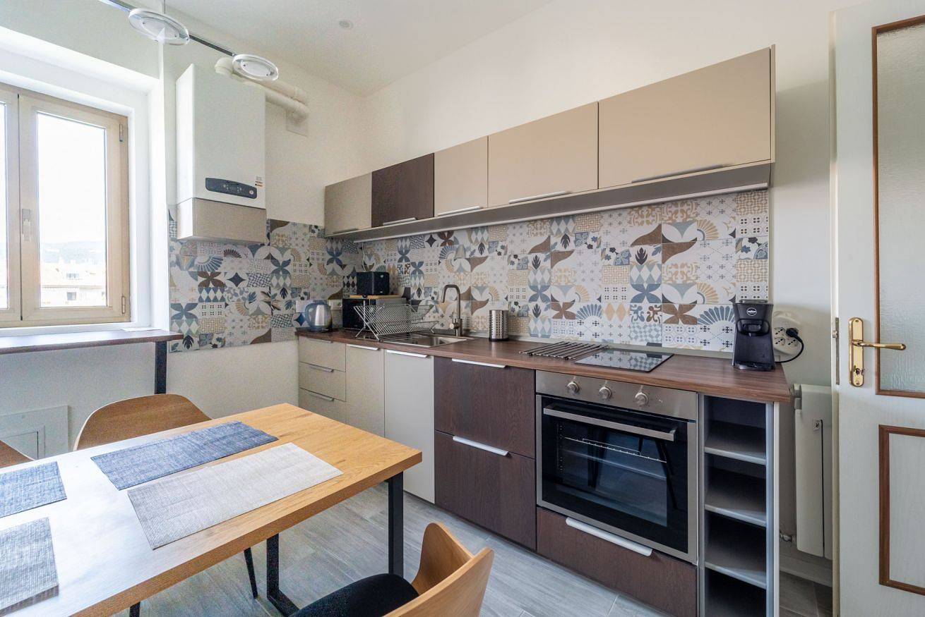 Appartamento intero, Guesthost - Modern Flat X4 near the Center in Trieste, Carso