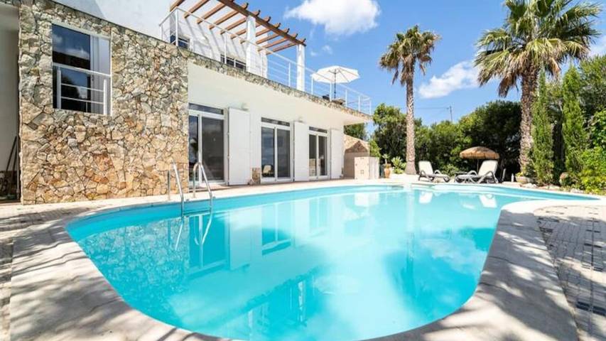 Ferienwohnung für 9 Personen, mit Garten und Pool in Arrifana