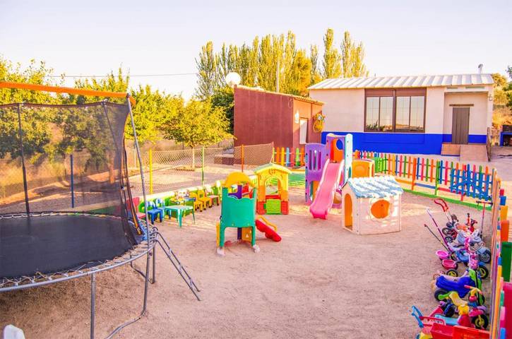 Casa rural para 38 personas, con jacuzzi y piscina además de piscina para niños y jardín, Familias con niños en Provincia de Ciudad Real - 2