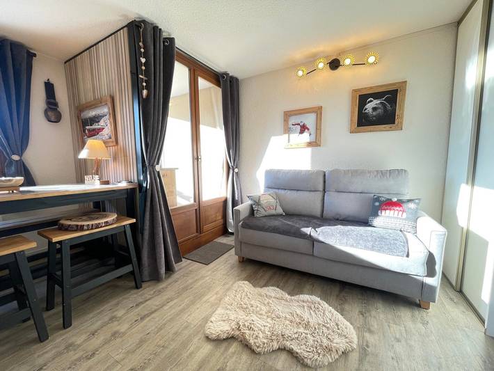 Gîte pour 4 personnes, avec balcon dans Office De Tourisme De Notre Dame De Bellecombe