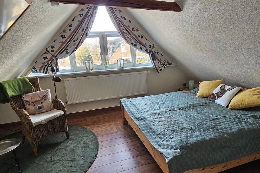 Ganze Wohnung, Gemütliche Ferienwohnung mit Kaminofen nur 2 km zur Nordsee in Hattstedt, Nordfriesland