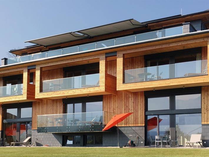 Ferienwohnung für 3 Personen, mit Balkon und Terrasse sowie Garten und Seeblick