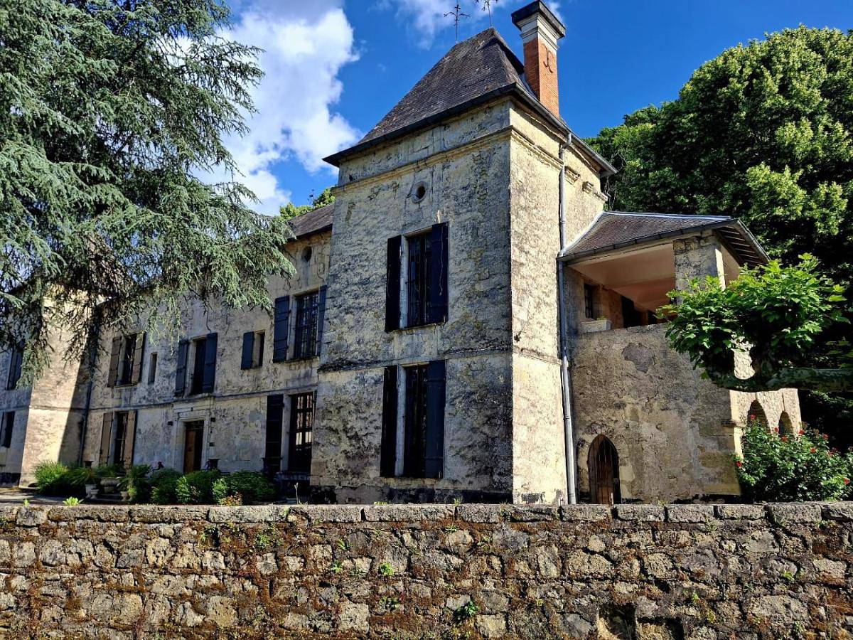 Château de Courtebotte in Saint-Jean-de-Blaignac, Région de Libourne