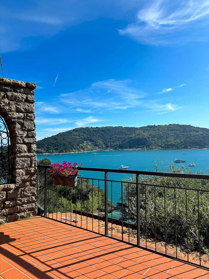 Jardín privado con vistas al mar en Portovenere in Portovenere, Porto Venere Municipio