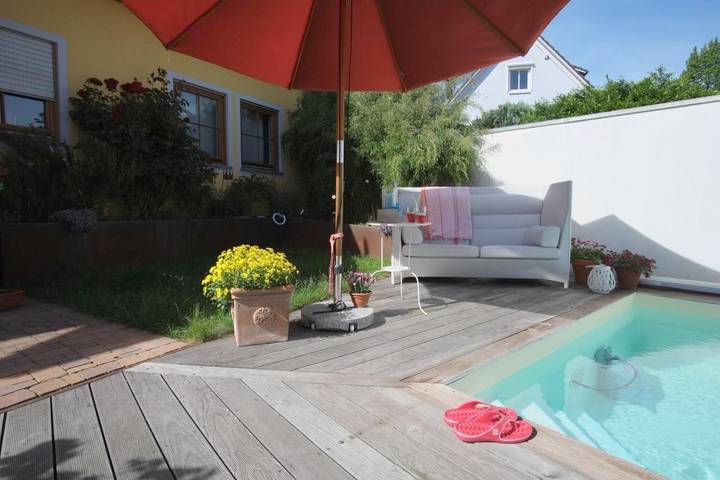 Gîte pour 4 personnes, avec piscine ainsi que jardin et vue à Eschbach