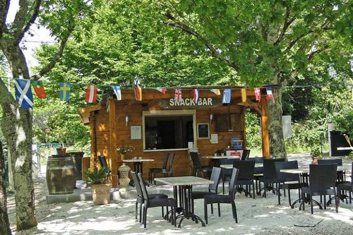 Mobil home pour 2 personnes dans Bayas - 4