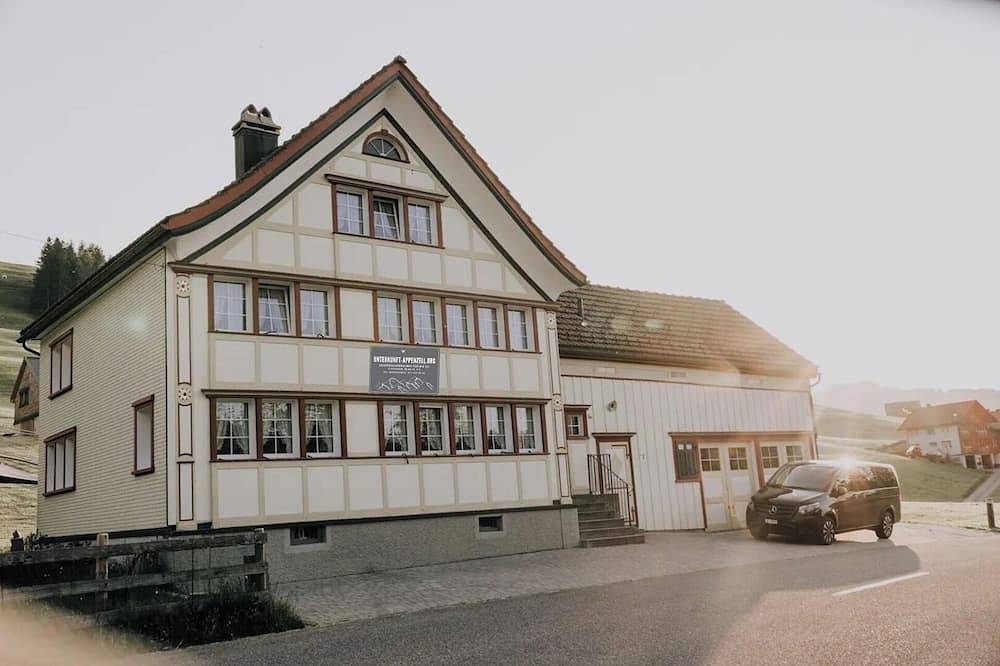 Haus mit 4 Schlafzimmern für 8 Gäste am Alpstein in Schwende, Zürich Voralpen