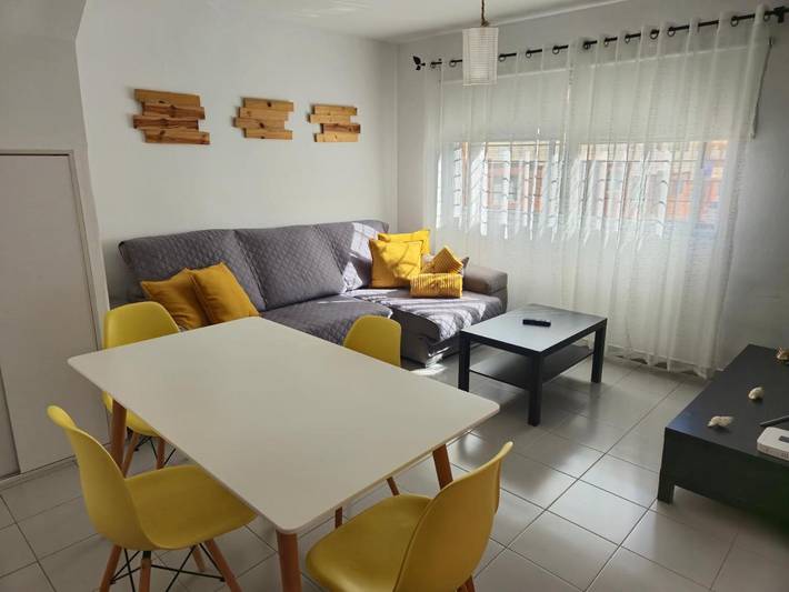Apartamento para 8 personas, con terraza y vistas, Se admiten mascotas en Santa Cruz de La Palma