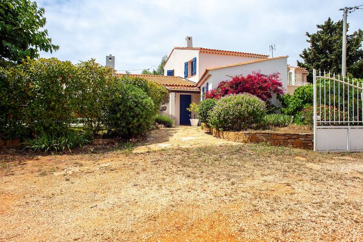 Villa 'Chez Tao' mit Pool, Garten, Terrasse und Wlan in Bandol, Mittelmeerküste (Frankreich)