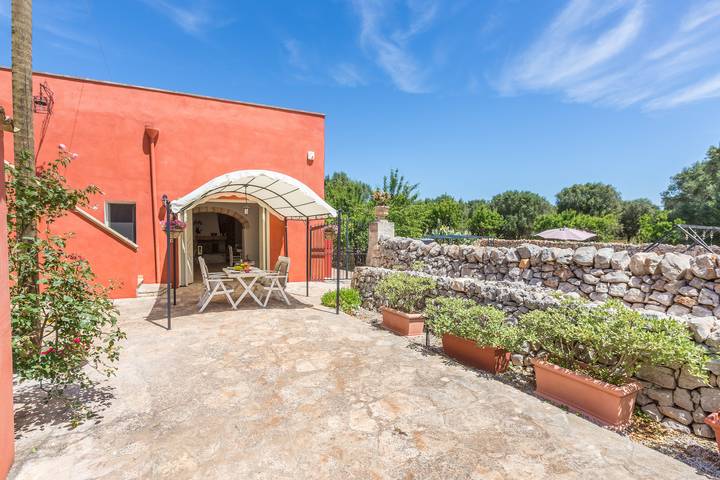 Agriturismo per 6 persone, con Terrazza e Giardino a Carovigno