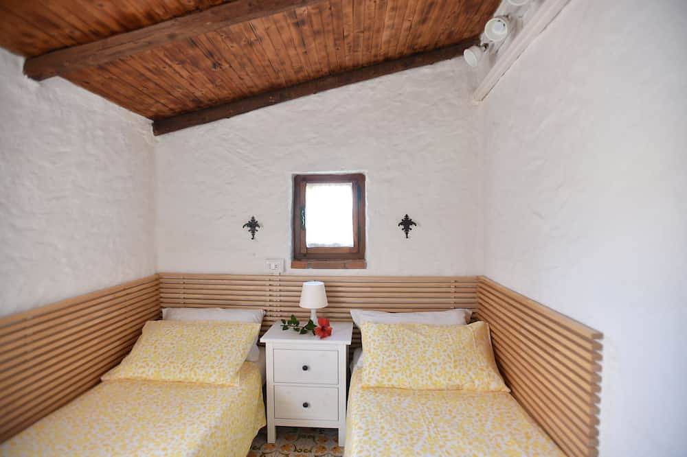Villa La Roccia Del Poggio in Villaggio Piras, La Maddalena