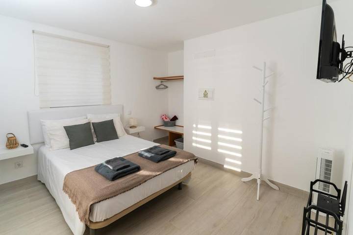 Location de vacances pour 2 personnes, avec terrasse ainsi que jardin et vue à Paul Do Mar - 4