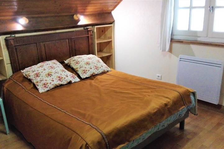 Location de vacances pour 6 personnes, avec jardin et terrasse, animaux acceptés à Saint-Projet-de-Salers - 4