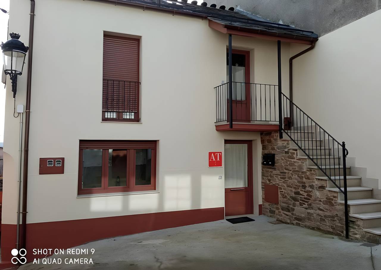 Appartement entier, Appartement 'Arriba' avec terrasse partagée, balcon et Wi-Fi in A Fonsagrada, Province de Lugo