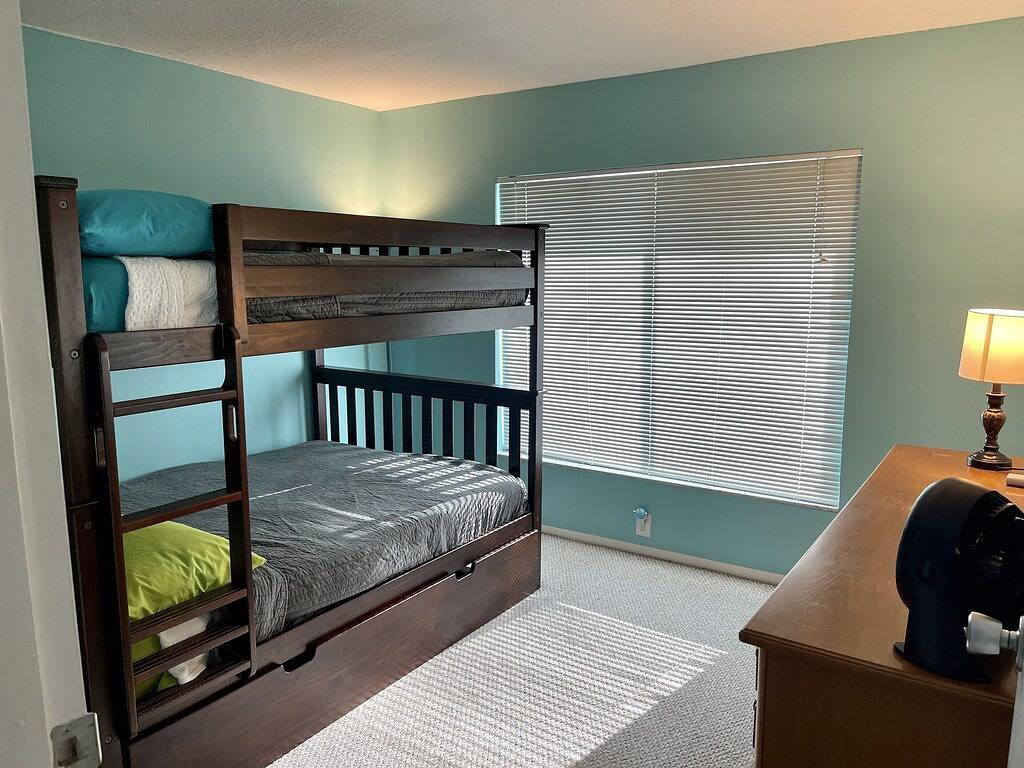 Ganze Wohnung, 🌴 Spacious Condo W Heated Pool & Nearby Beaches And Airports🌴 in Largo, Pinellas County