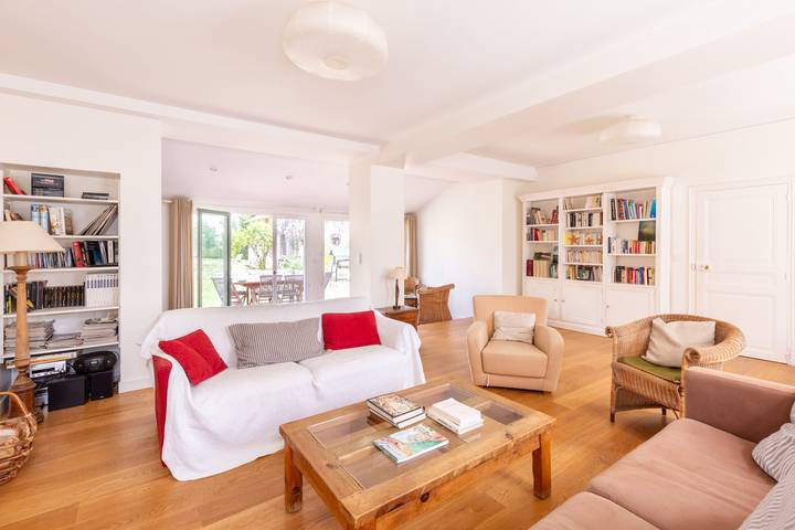 Gîte pour 14 personnes, avec jardin et terrasse en Bourgogne - 4