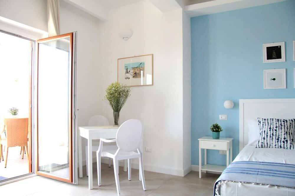 Ganze Wohnung, Casa Peonia einen Steinwurf vom Zentrum von Tropea entfernt in Tropea, Vibo Valentia Provinz